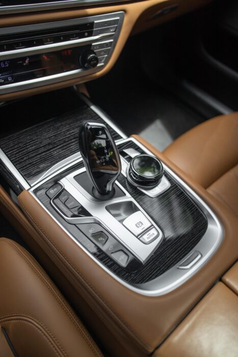 BMW 745LE 2021 completo