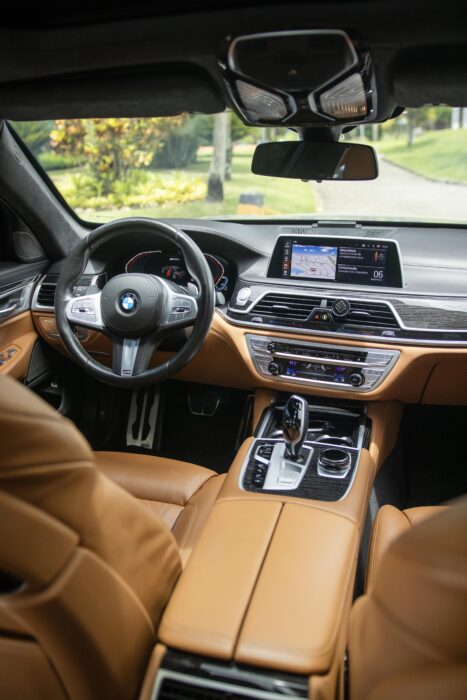 BMW 745LE 2021 completo