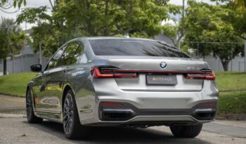 BMW 745LE 2021 completo