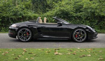 PORSCHE 718 Boxster 2017 completo