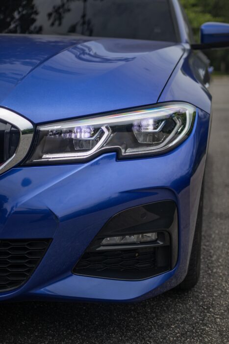 BMW 330e 2022 completo