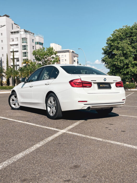 BMW 320i 2017 completo