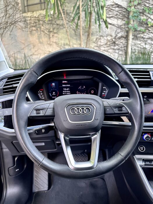 AUDI Q3 2021 completo