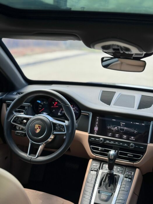 PORSCHE MACAN 2021 completo