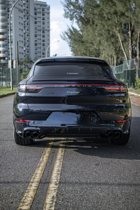 PORSCHE CAYENNE 2023 completo