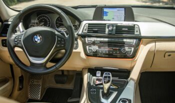 BMW 320i 2015 completo