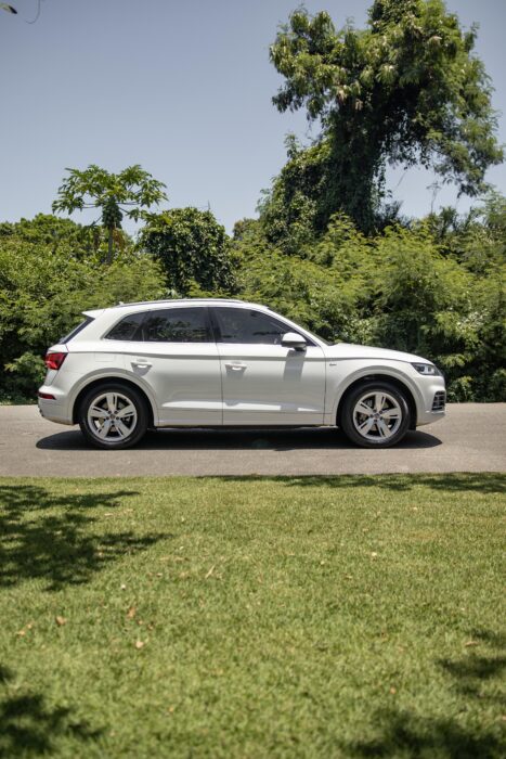 AUDI Q5 2020 completo