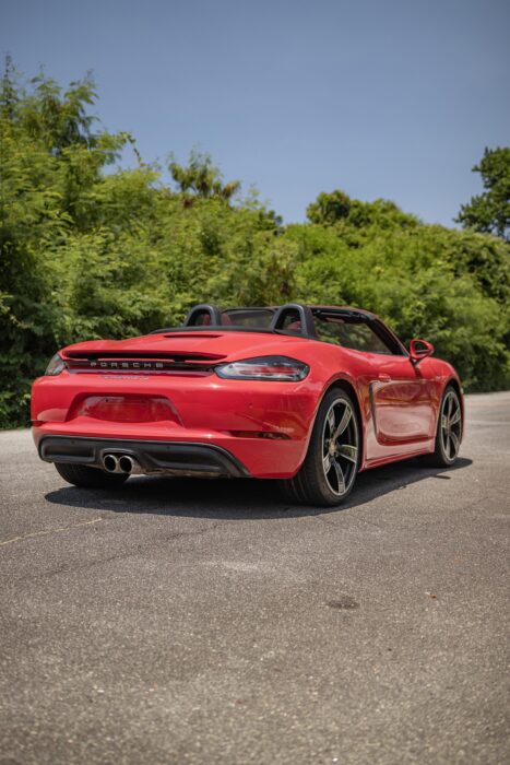 PORSCHE 718 Boxster 2018 completo