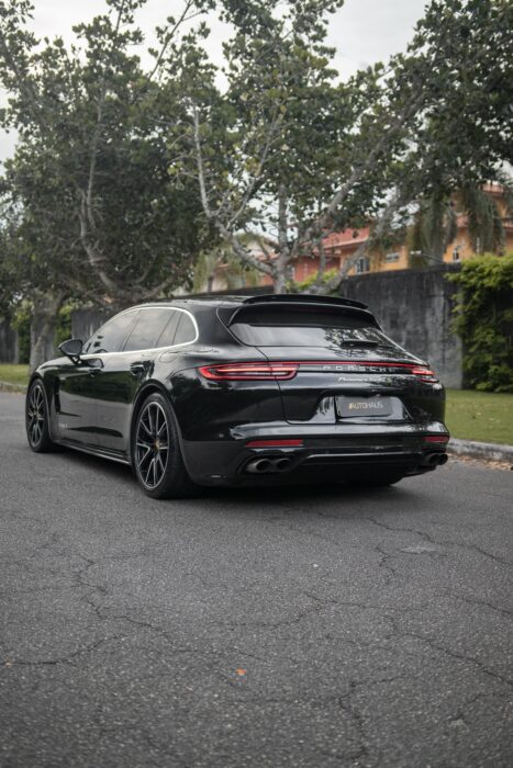 PORSCHE PANAMERA 2018 completo