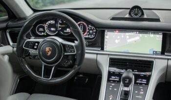 PORSCHE PANAMERA 2018 completo