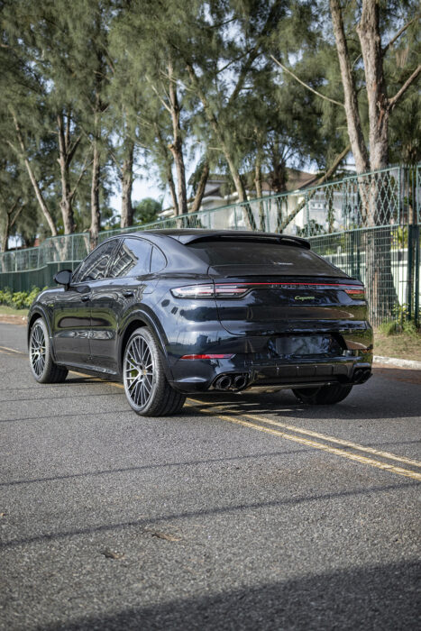 PORSCHE CAYENNE 2023 completo