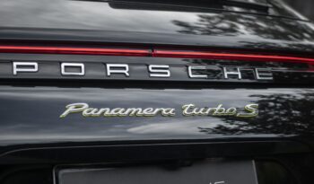 PORSCHE PANAMERA 2018 completo