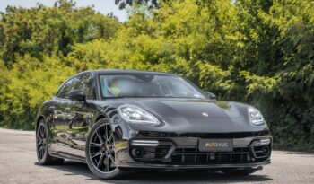 PORSCHE PANAMERA 2018 completo