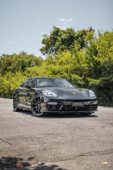 PORSCHE PANAMERA 2018 completo