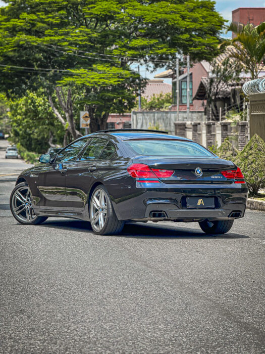 BMW 650i 2015 completo