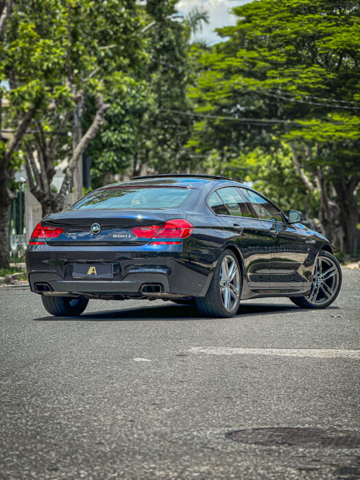 BMW 650i 2015 completo