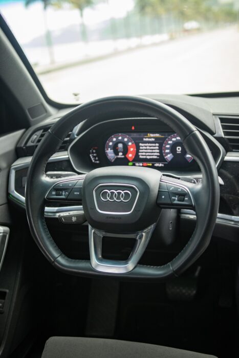 AUDI Q3 2020 completo