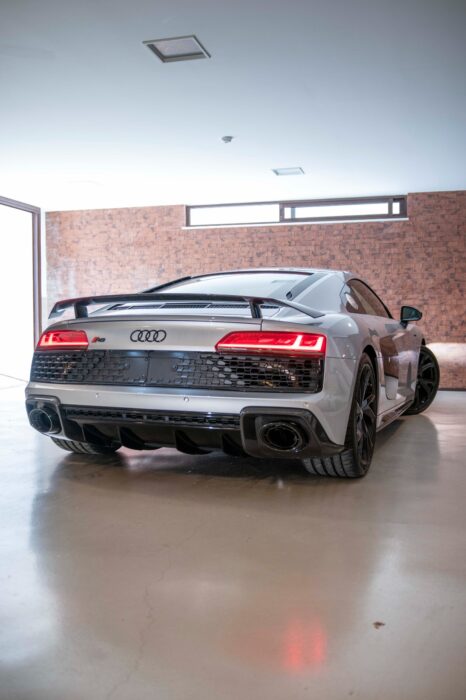 AUDI R8 2021 completo