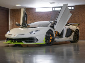 LAMBORGHINI AVENTADOR 2022