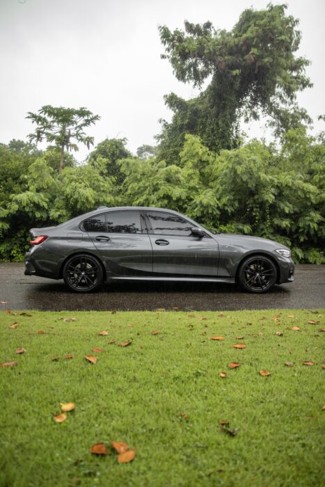 BMW 320i 2022 completo