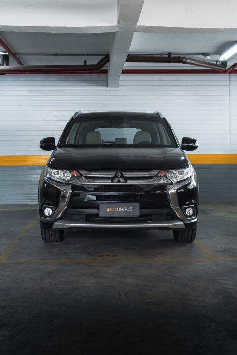 MITSUBISHI OUTLANDER 2018 completo