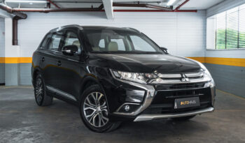 MITSUBISHI OUTLANDER 2018 completo