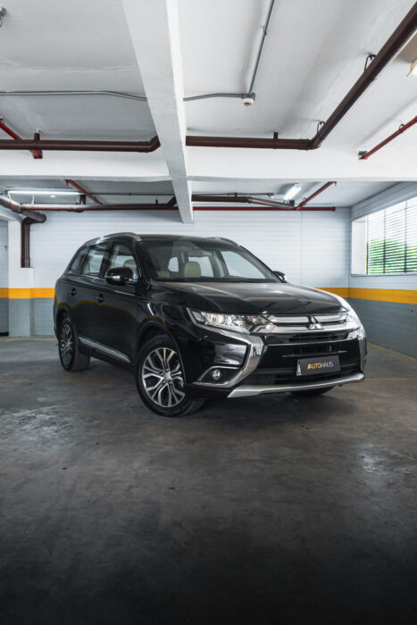 MITSUBISHI OUTLANDER 2018 completo