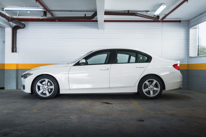 BMW 320i 2015 completo