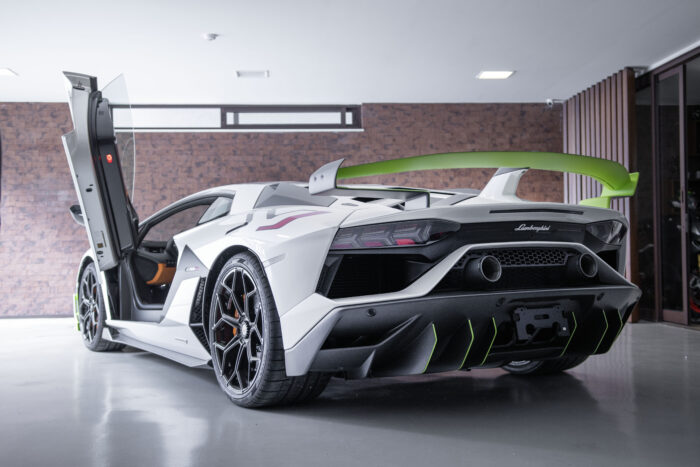 LAMBORGHINI AVENTADOR 2022 completo