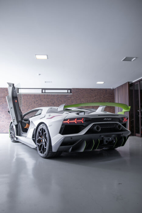 LAMBORGHINI AVENTADOR 2022 completo