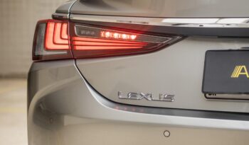 LEXUS ES 300H 2021 completo