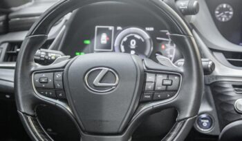 LEXUS ES 300H 2021 completo