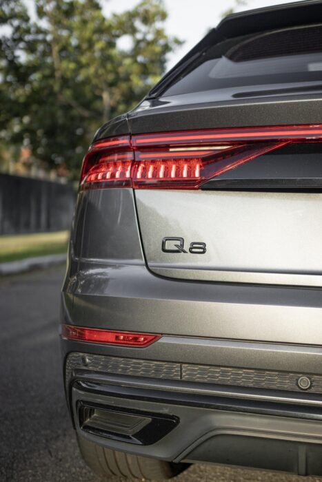 AUDI Q8 2020 completo