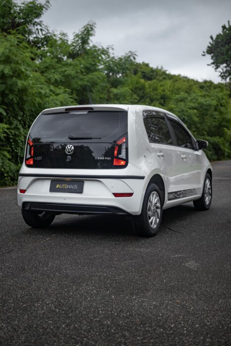 VOLKSWAGEN UP 2020 completo