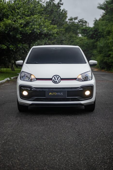 VOLKSWAGEN UP 2020 completo