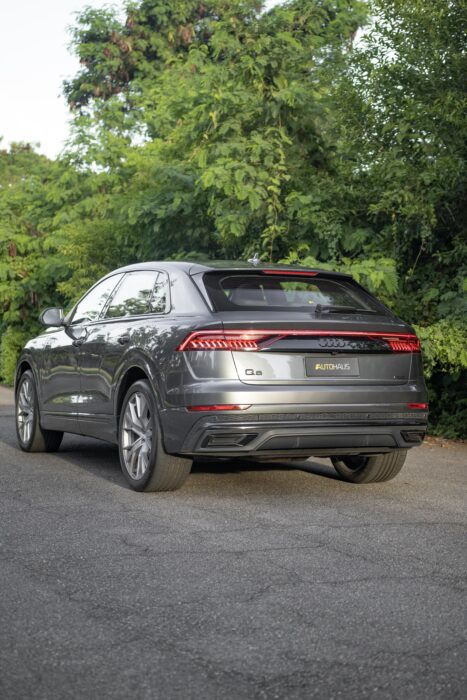 AUDI Q8 2020 completo