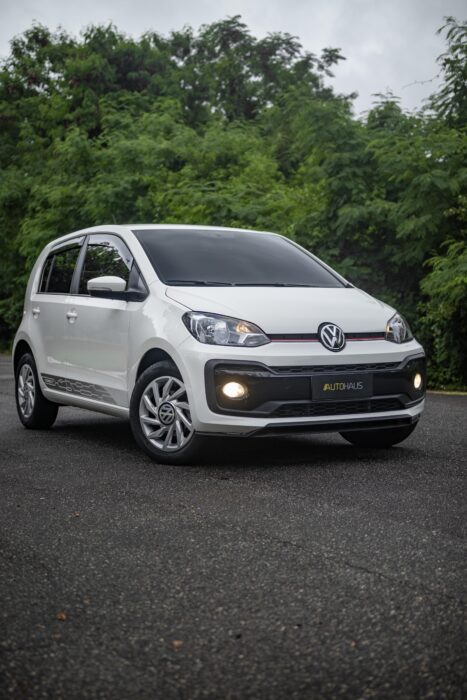 VOLKSWAGEN UP 2020 completo