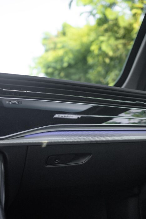 AUDI Q8 2020 completo