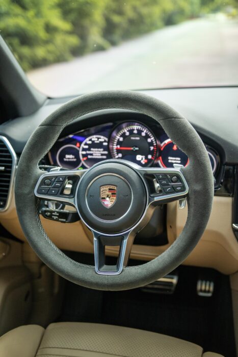 PORSCHE CAYENNE 2019 completo