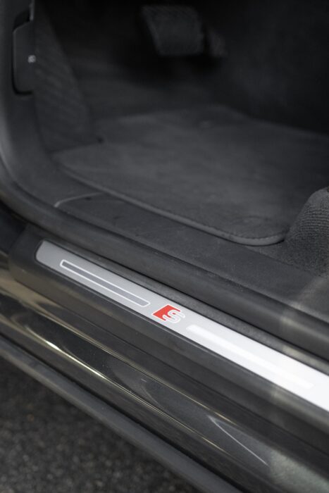 AUDI Q8 2020 completo