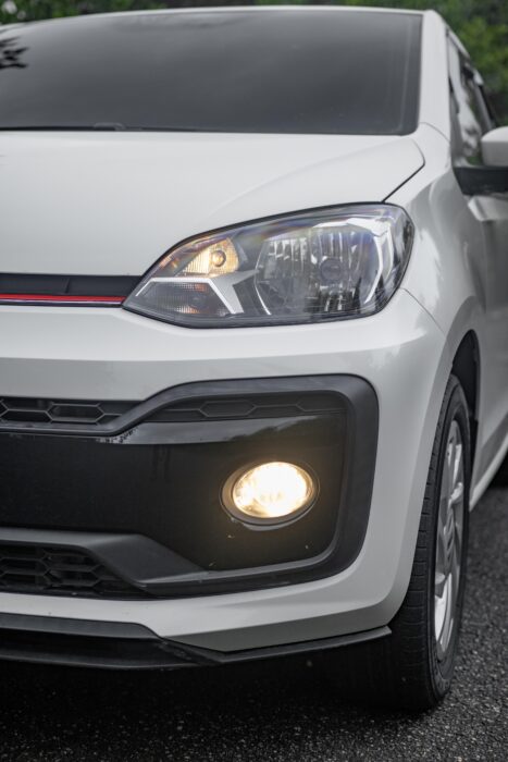 VOLKSWAGEN UP 2020 completo