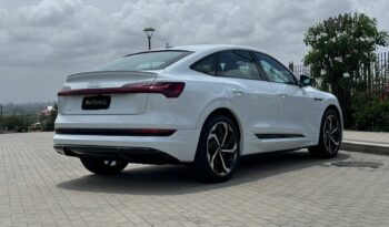 AUDI E-Tron 2022 completo