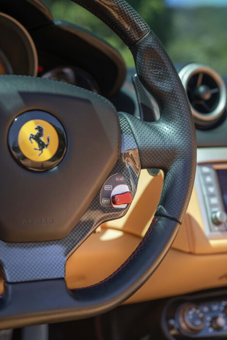 FERRARI CALIFORNIA 2014 completo