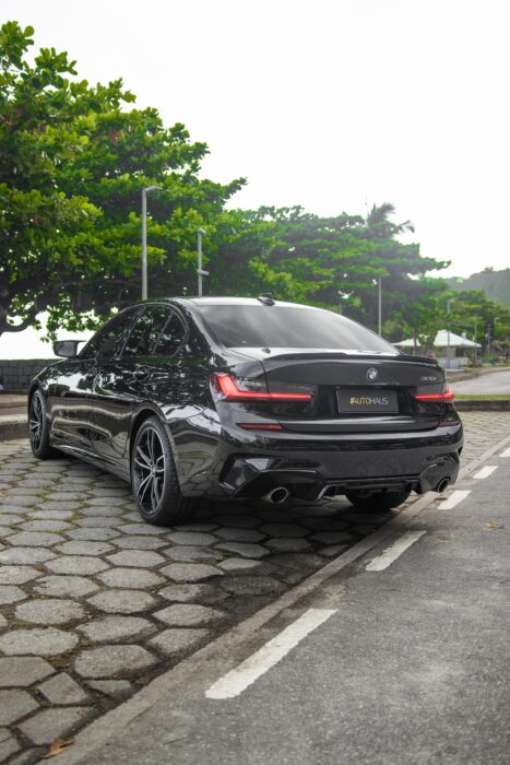 BMW 320i 2022 completo