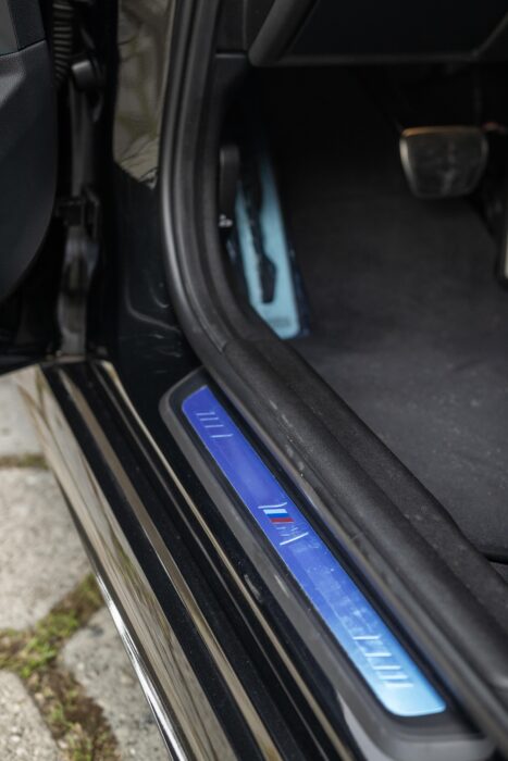 BMW 320i 2022 completo