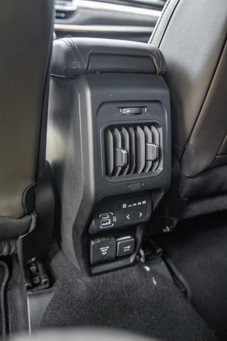 JEEP COMMANDER 2023 completo