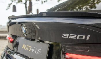 BMW 320i 2022 completo