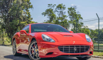 FERRARI CALIFORNIA 2014 completo