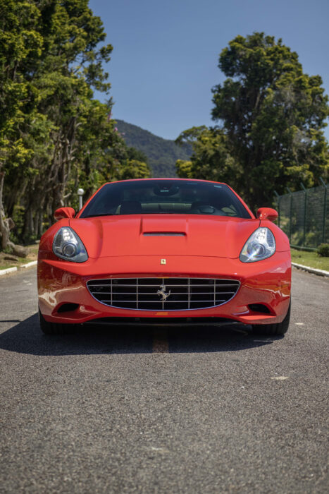 FERRARI CALIFORNIA 2014 completo