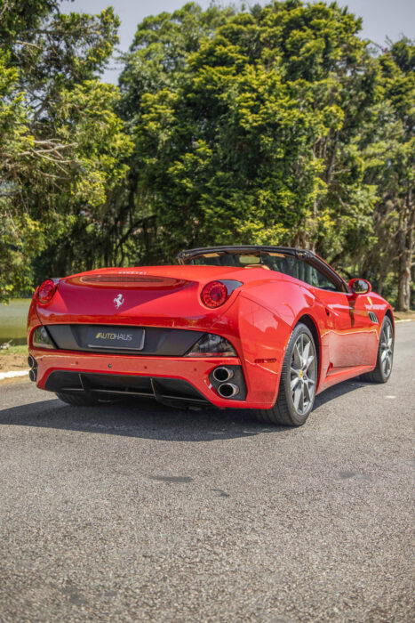 FERRARI CALIFORNIA 2014 completo